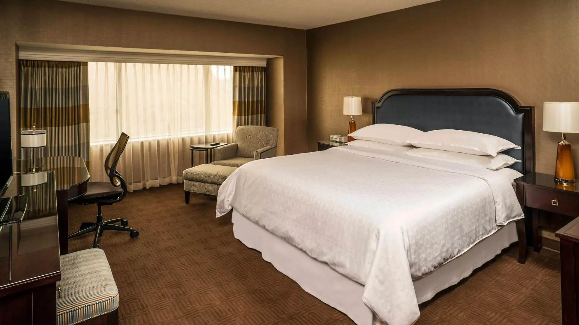 The Plaza Hotel Columbus At Capitol Square