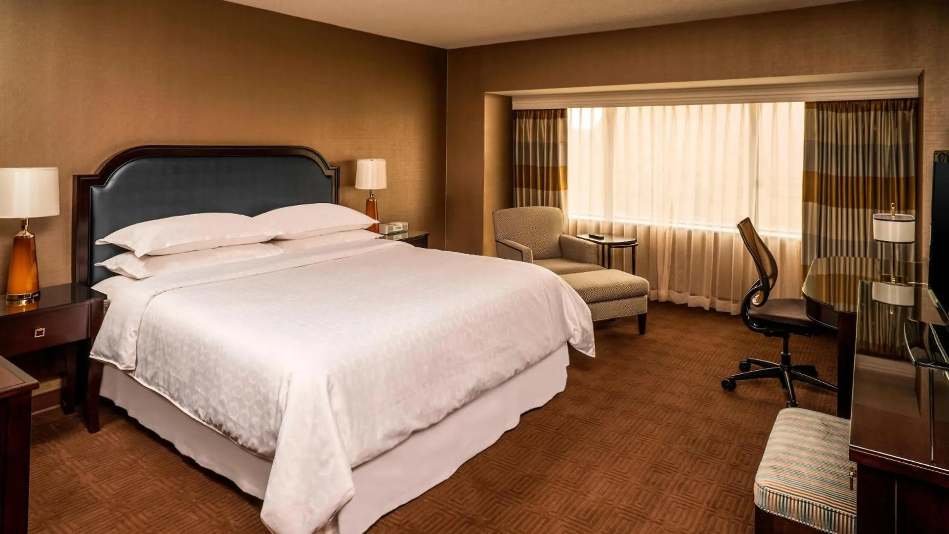 ****  The Plaza Hotel Columbus At Capitol Square United States