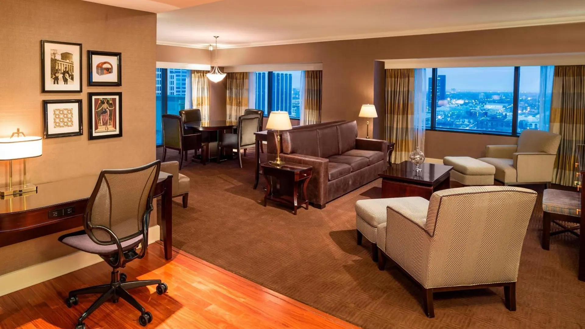 The Plaza Hotel Columbus At Capitol Square