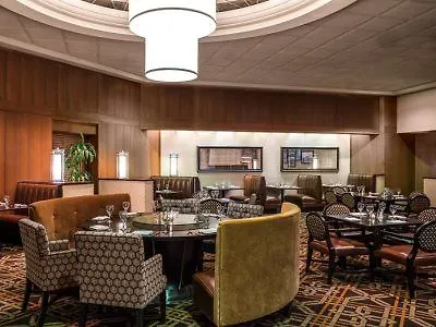 The Plaza Hotel Columbus At Capitol Square